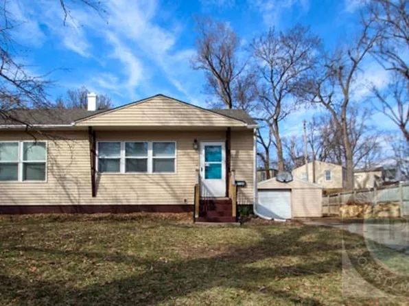 7704 Webster St, Omaha, NE 68114