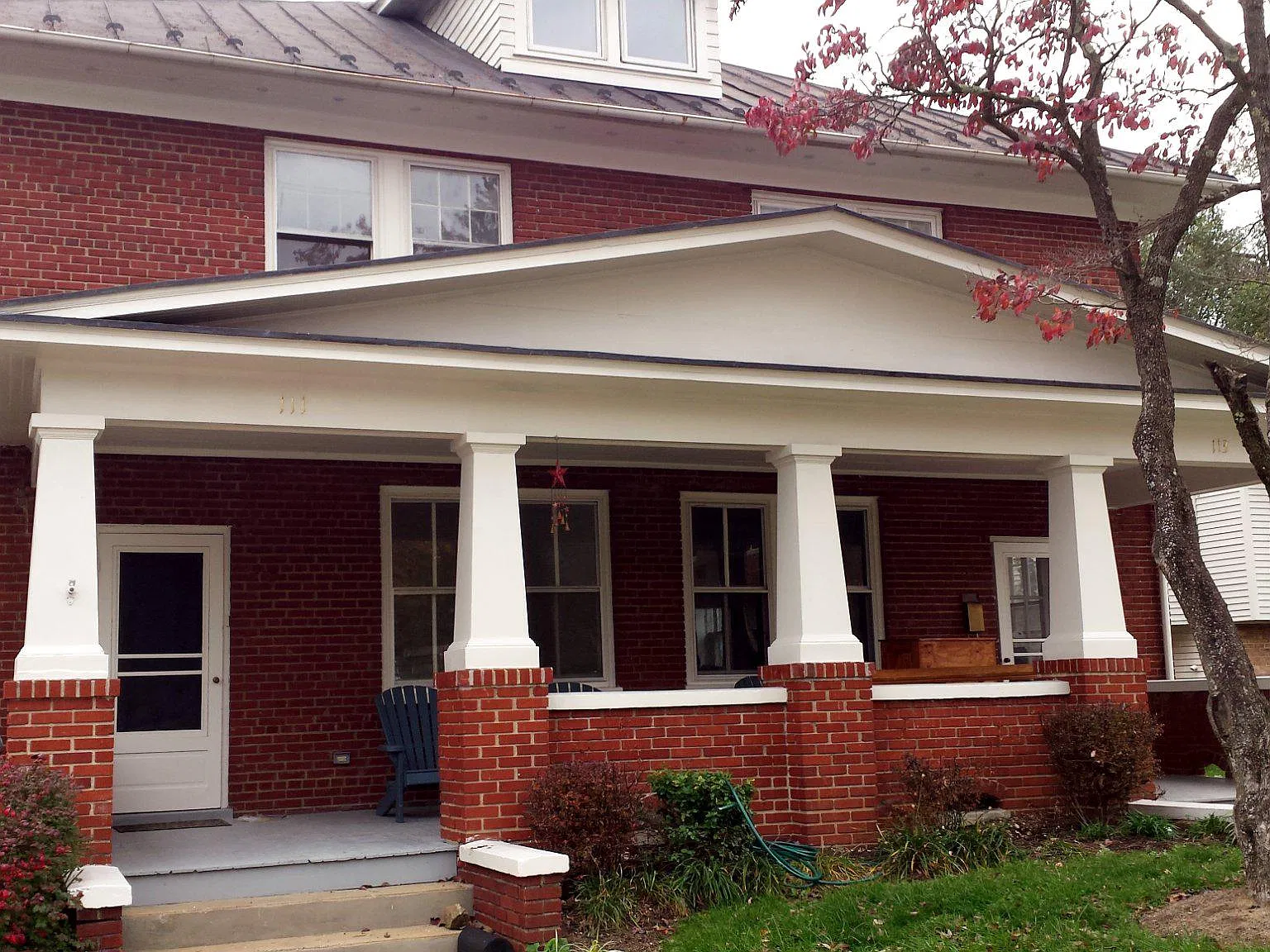 4 bed, 3.5 bath, 3929 sqft, $2,400 — Photo 3
