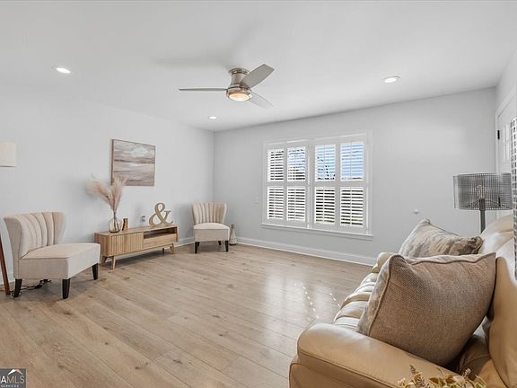 4th image of 145 Mountain View Rd SE