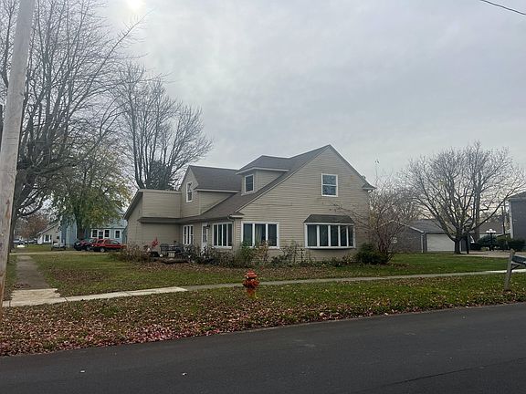 3rd image of 303 W Merrin St