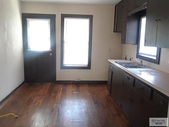 3rd image of 1214 S G St