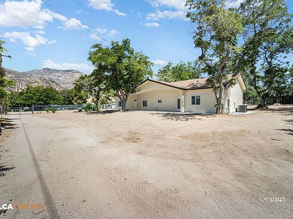 2nd image of 11971 Sierra Way