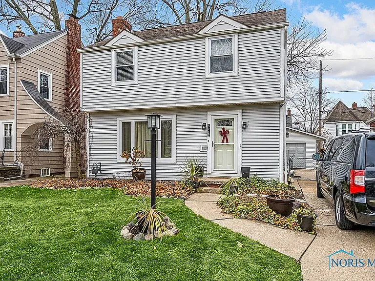 3749 Maxwell Rd — Photo 1