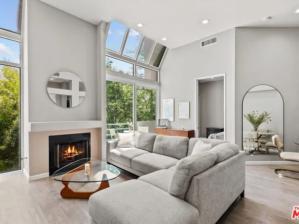 5151 Balboa Blvd Unit 303, Encino, CA 91316