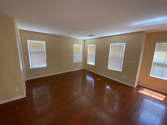 4th image of 8920 Jaquita Ave