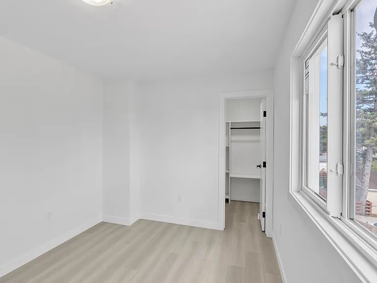 1273 Manitoba Ave — Photo 20