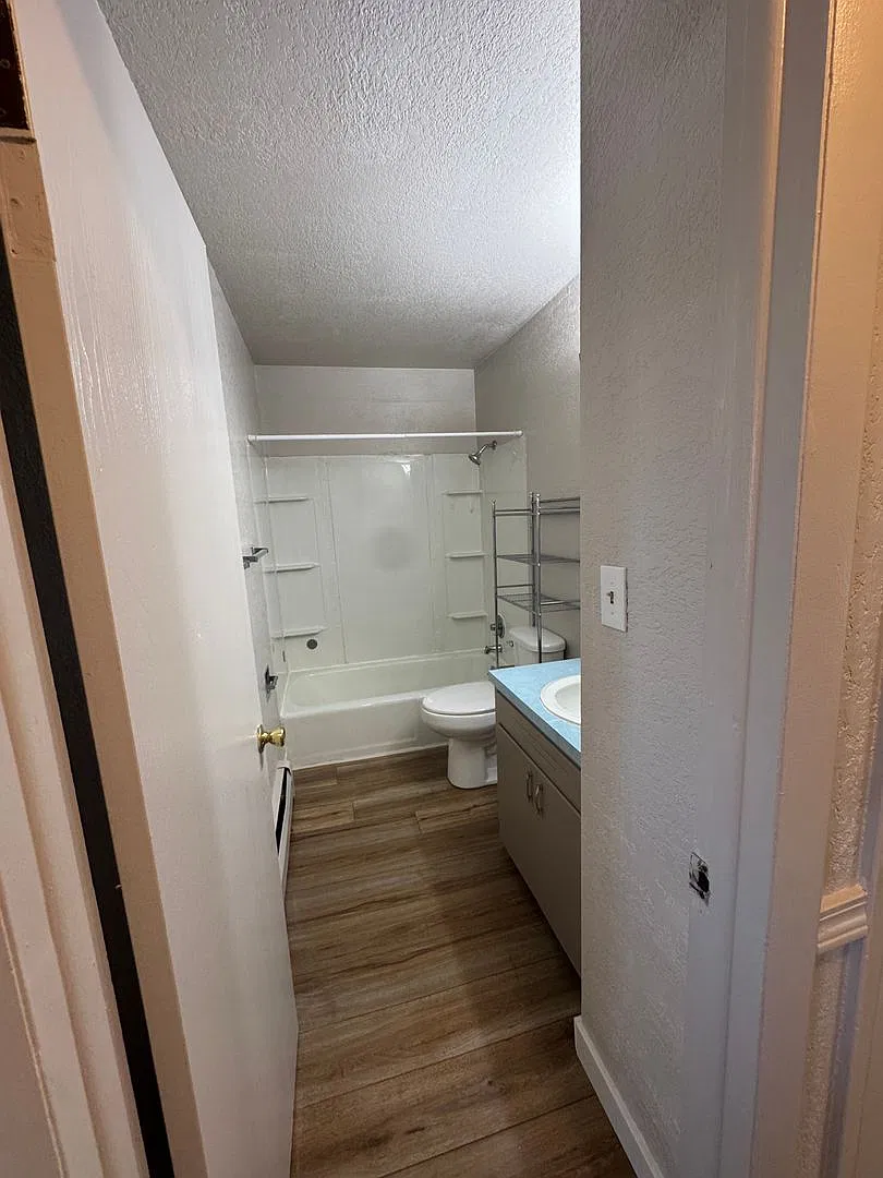 708 Beaufort Apartments - 2 Bedroom — Photo 4