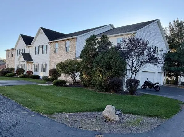 3649 Indian Run Dr Unit 4, Canfield, OH 44406
