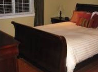 4083 S Four Mile Run Dr UNIT 303, Arlington, VA 22204