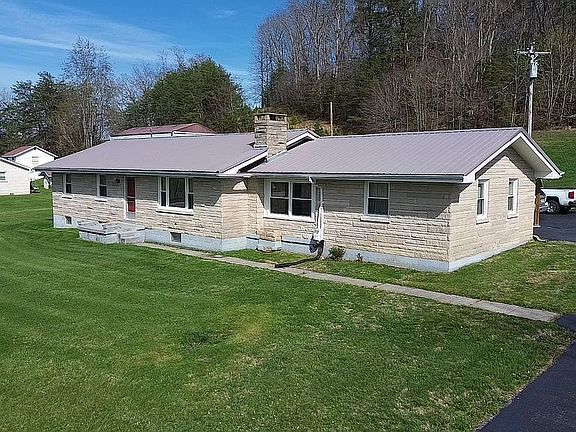 2nd image of 755 McKee Rd