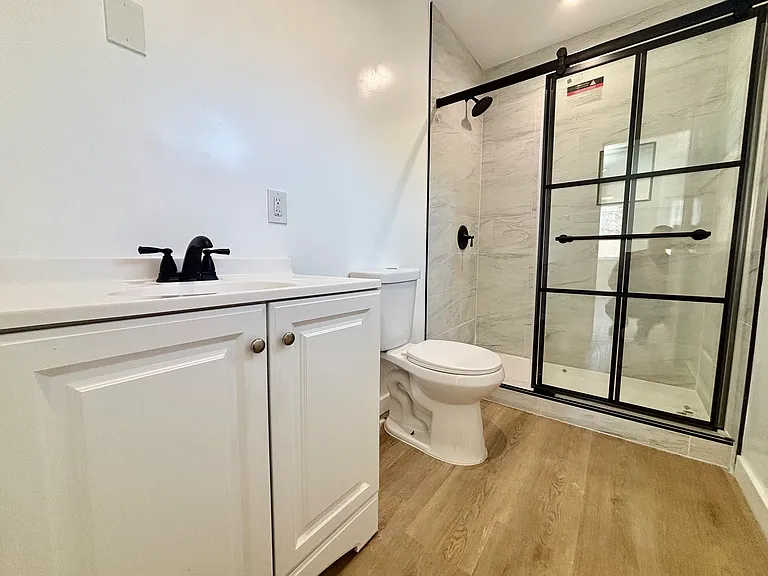 910 Acacia Ave — Photo 20
