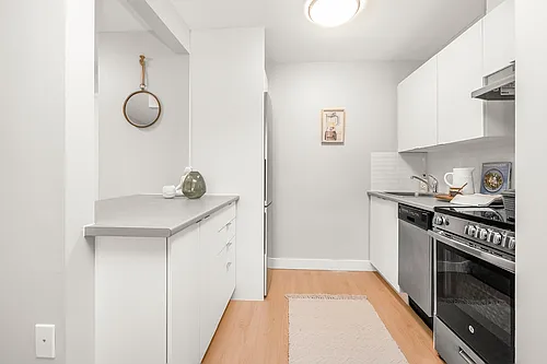 1400 Ouellette Ave Photo 1