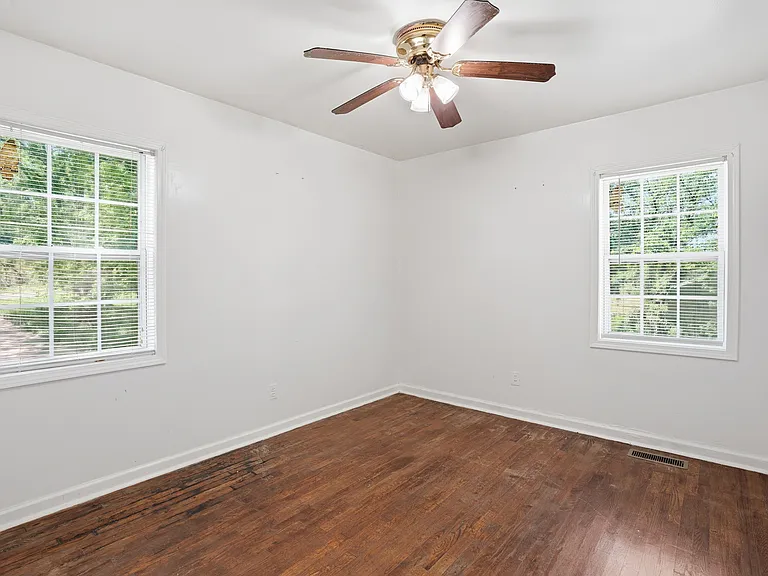 517 11th Ct W — Photo 15