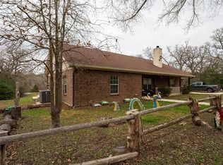 191 Clydesdale Dr, Dale, TX 78616