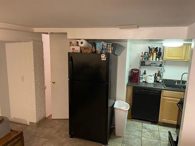 867 N Abingdon St #B — Photo 14