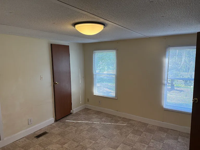 5553 Rivercreek Dr — Photo 15