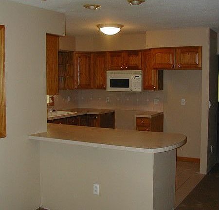 2nd image of 682 Lucille Dr