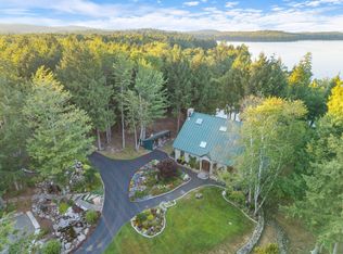480 Point Dr, Mount Vernon, ME 04352