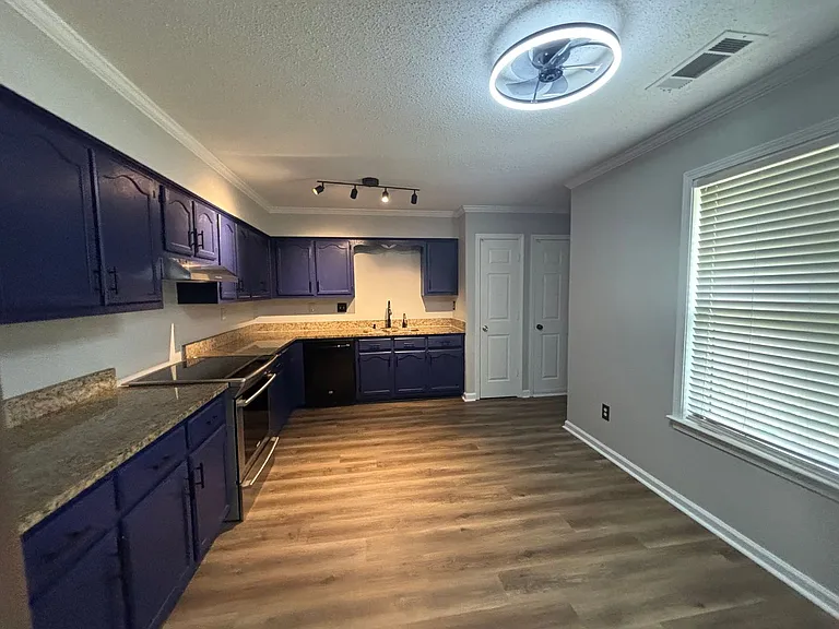 3015 Milkyway Dr — Photo 30