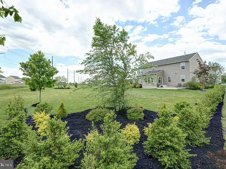 517 Aviemore Dr — Photo 7