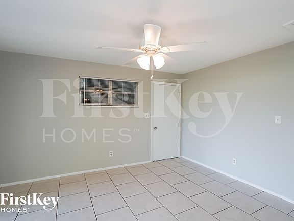 2nd image of 1423 Caywood Cir S