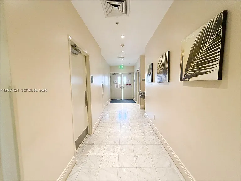 185 SW 7th St #2900 — Photo 27