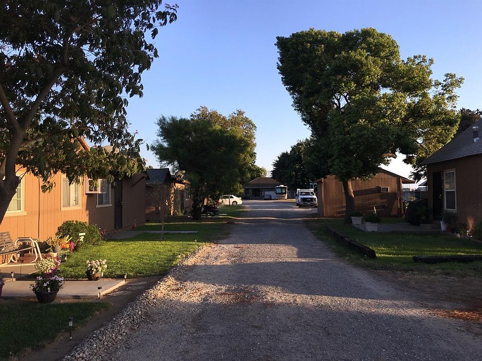 1st image of 2194 W Yosemite Ave