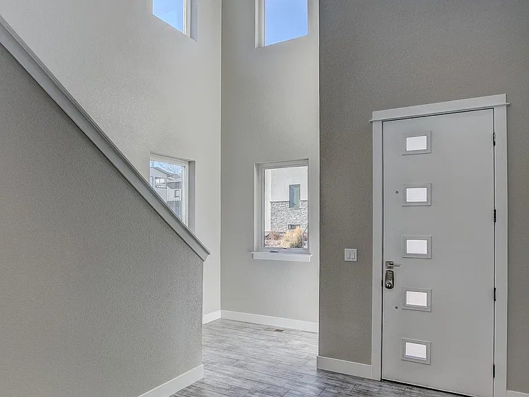 817 Cherokee Dr — Photo 8