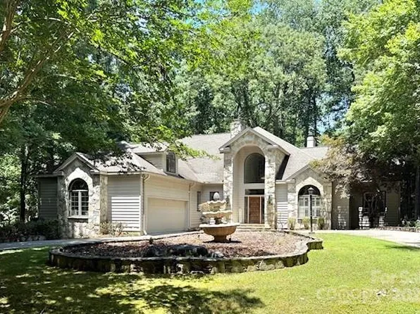 7 Water Thrush Rd, Clover, SC 29710