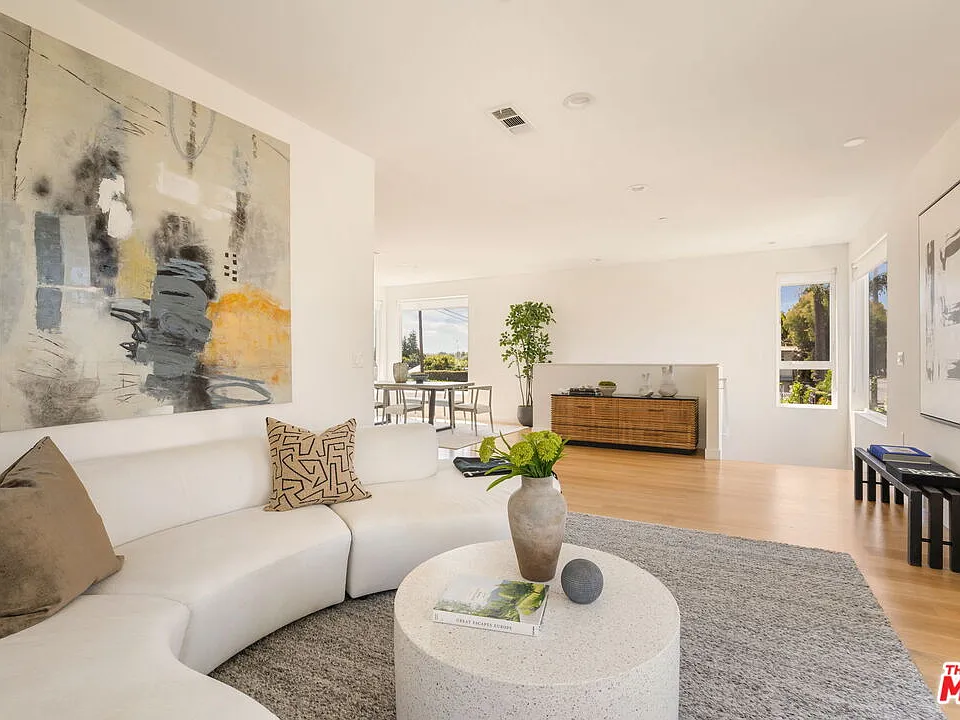11724 Culver Blvd #12