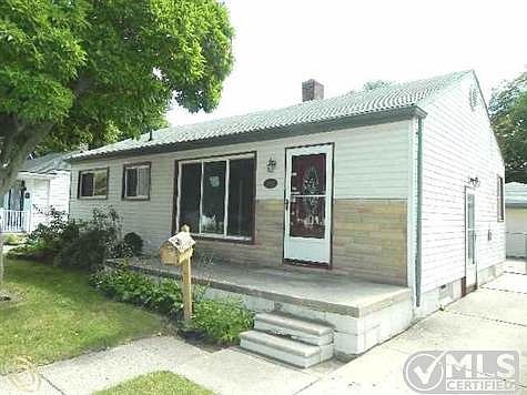 261-852608_Front Right.JPG