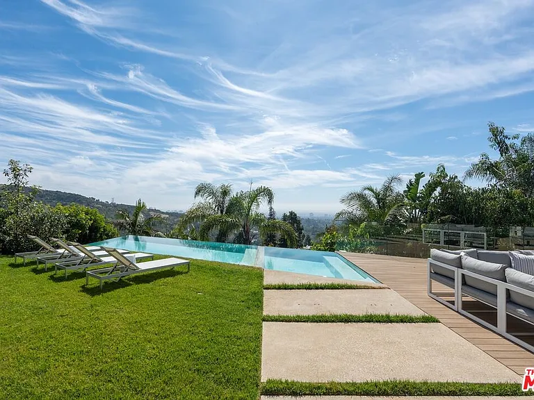 2501 Banyan Dr — Photo 58