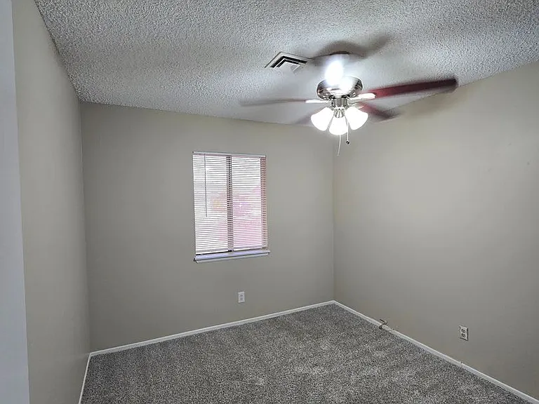 4647 Marnell Dr — Photo 36