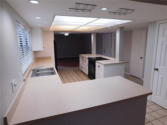 3rd image of 4215 Cartnal Ave