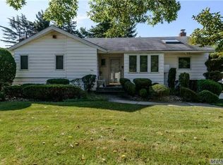 1444 Eric Ln, East Meadow, NY