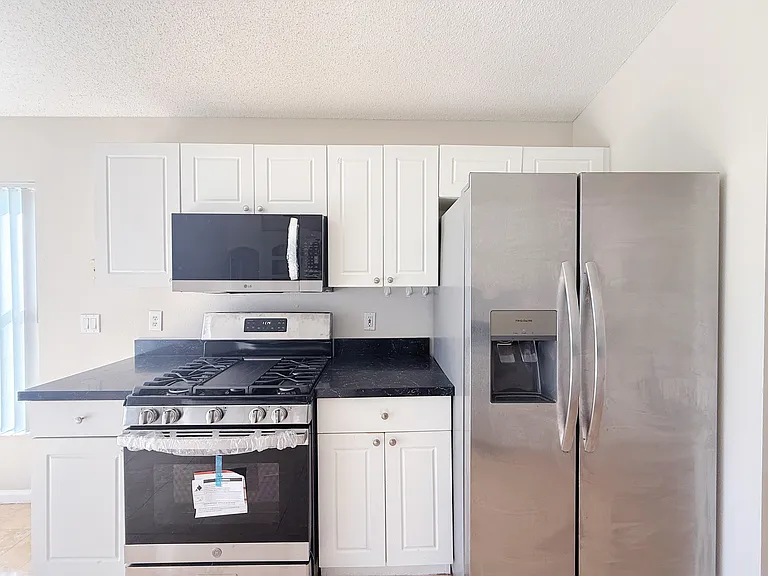 2634 Meadow Oaks Loop — Photo 6
