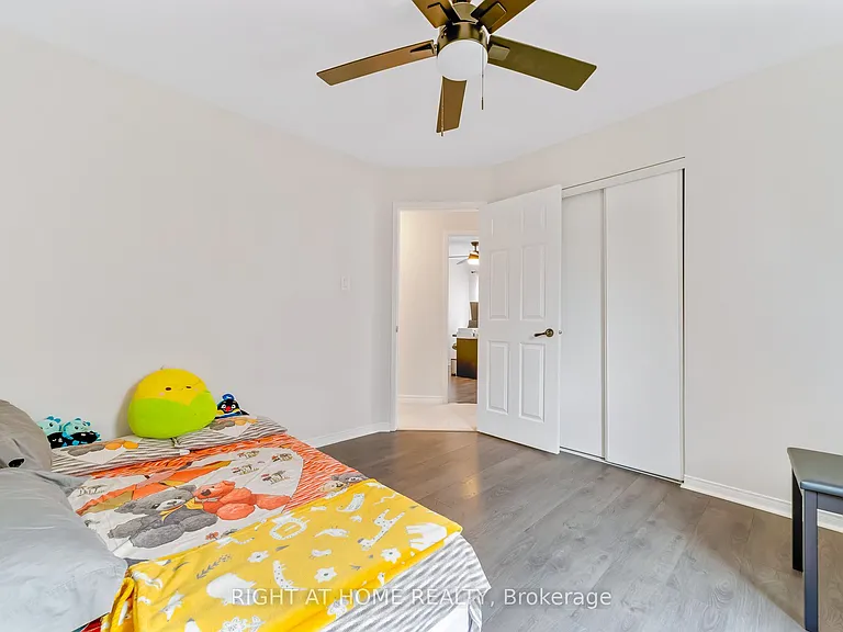 1300 Ravencliffe Ct — Photo 17