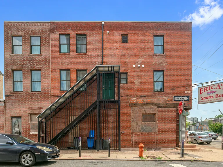 2049 E Hagert St #UPSTAIRS — Photo 28