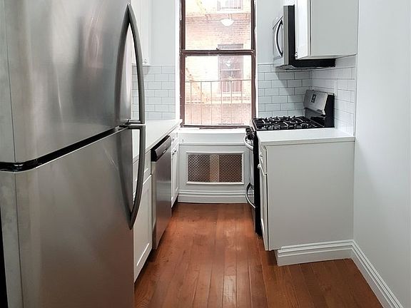 2nd image of 715 Saint Marks Ave APT 3F