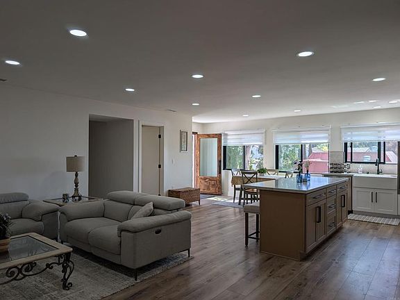 4th image of 2410 La Costa Ave