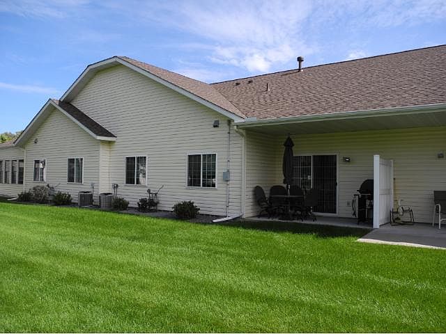 2nd image of 1244 Pond View Ln