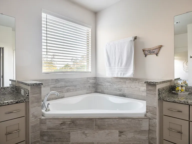 21513 Santa Carlo Ave — Photo 28