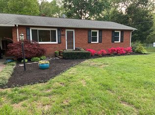 13912 Harrowgate Rd, Chester, VA 23831