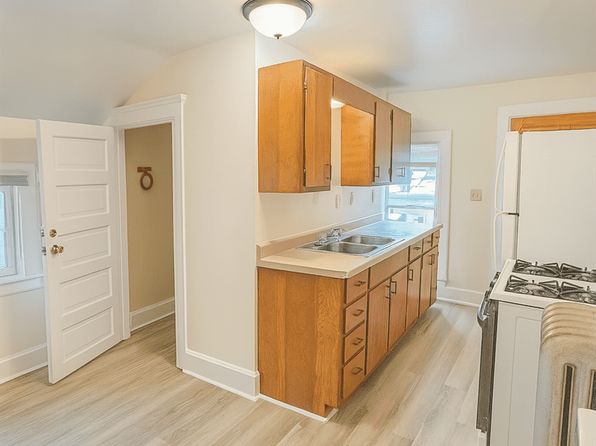 300 Steward Ave #4
