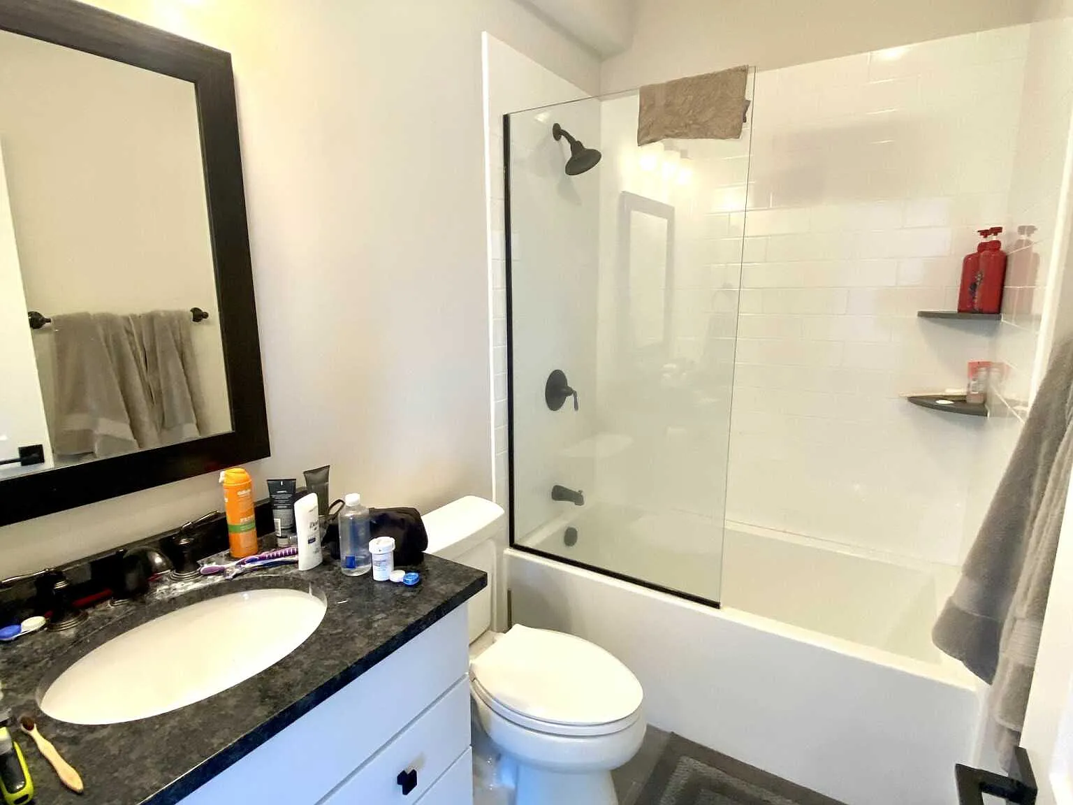 7 bed, 4.5 bath, $8,750 — Photo 4