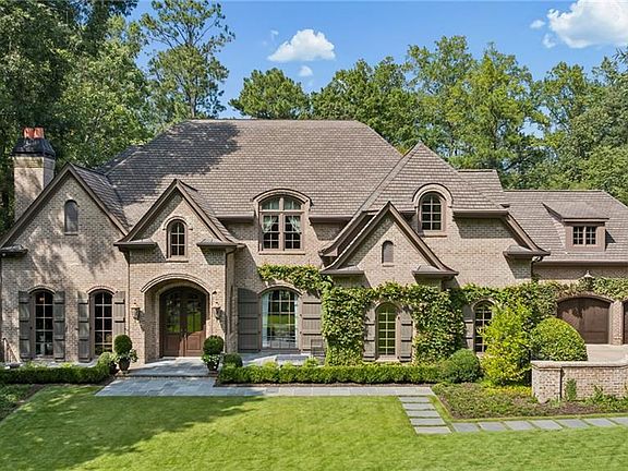 3rd image of 405 Kenbrook Dr