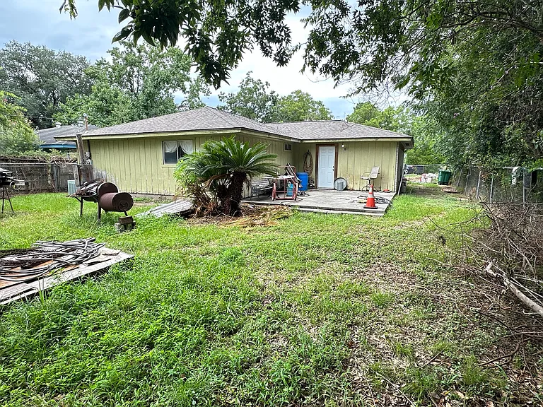 8014 Botany Ln — Photo 3