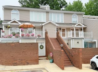 7040 Sandy Forks Rd APT 205, Raleigh, NC 27615