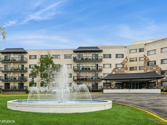 6700 S Brainard Ave APT 104, Countryside, IL 60525