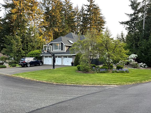 2nd image of 13113 Muir Dr NW